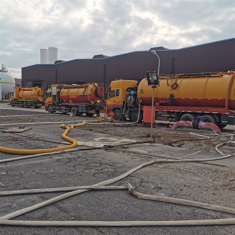 宁南污水池清理